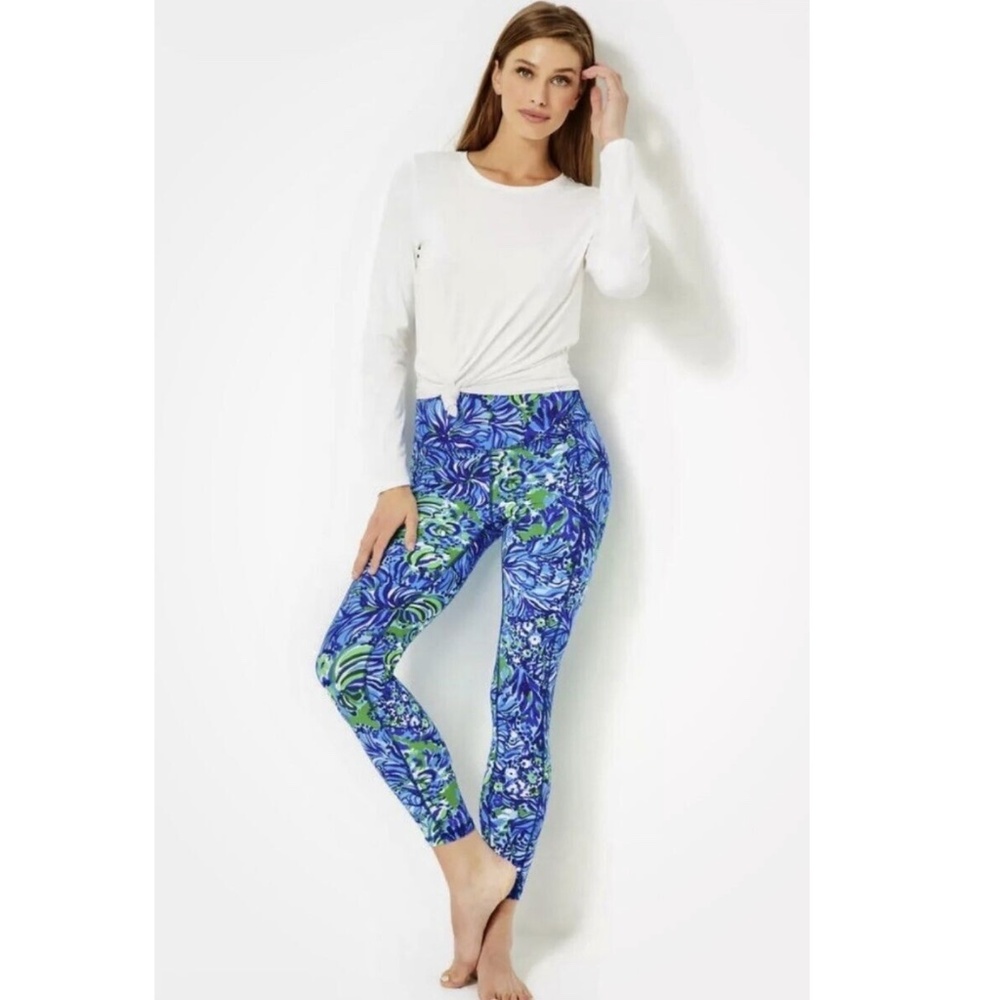 Lilly Pulitzer UPF 50 Luxletic Weekender High Rise Legging Abaco Blue Turtle Awe